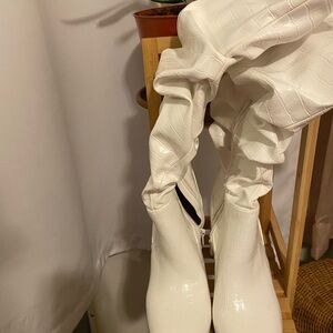 White Croc-Embossed Women's Boots